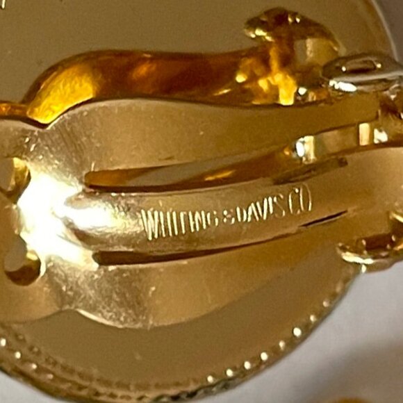 Vintage 70s 80s WHITING & DAVIS Gold Tone Metal Mesh Round Clip-On Earrings - Picture 5 of 5